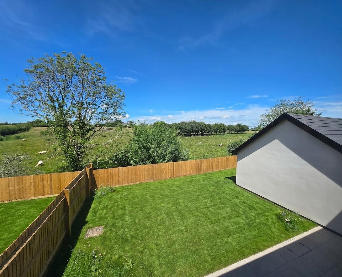 5 Gerddi'r Hen Fragdy, Nr Llantwit Major, Vale of Glamorgan, CF61 2AA